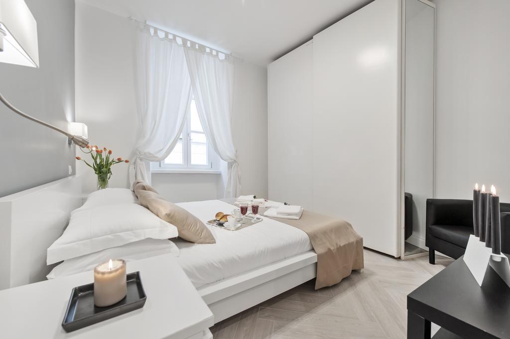 Trevi Apartment Rome Bagian luar foto