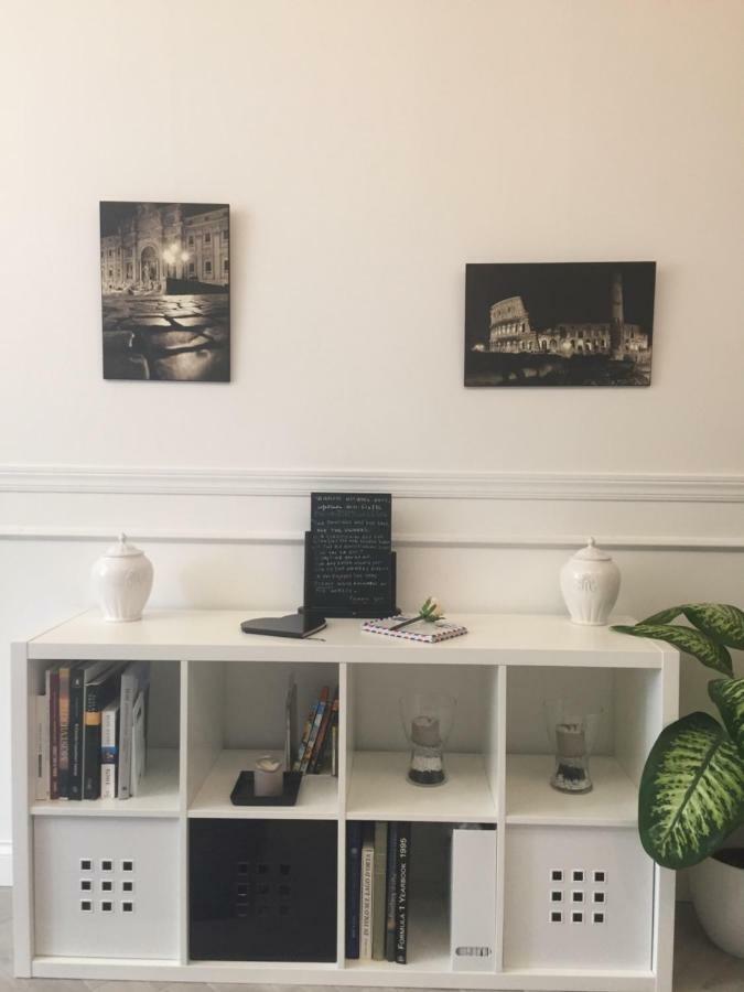 Trevi Apartment Rome Bagian luar foto